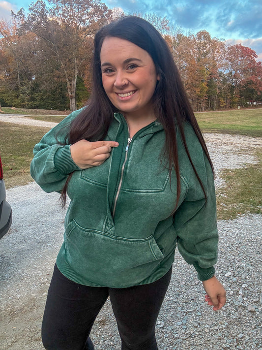 Oversized kangaroo pullover