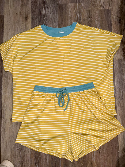 Relaxed Striped short set-yellow