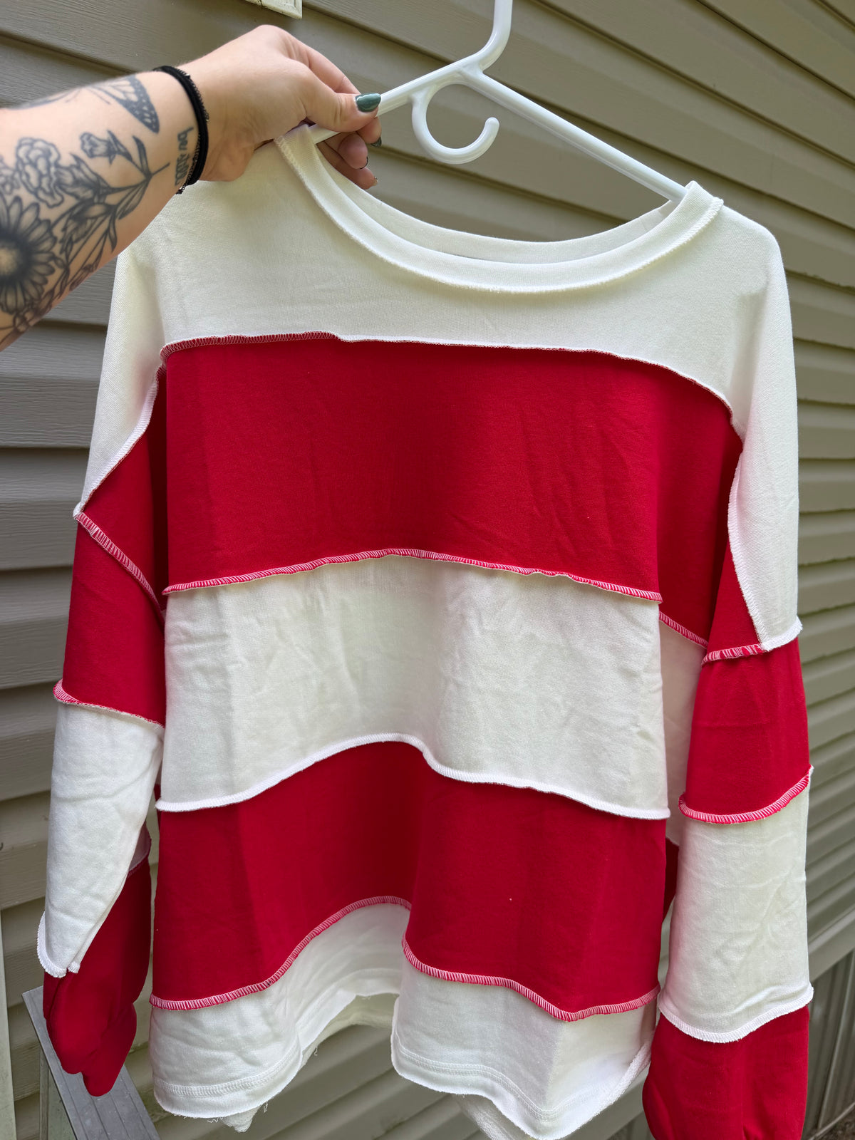Striped pullover-red and white