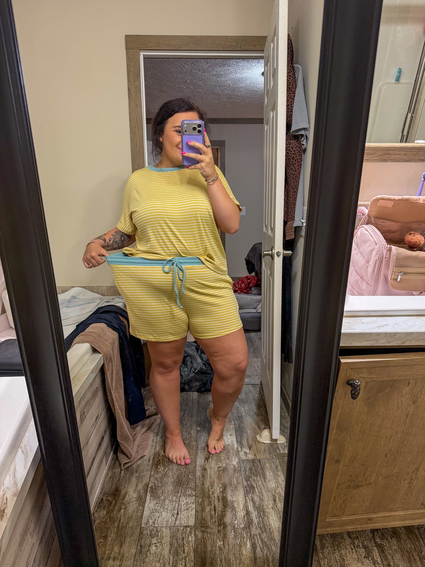 Relaxed Striped short set-yellow