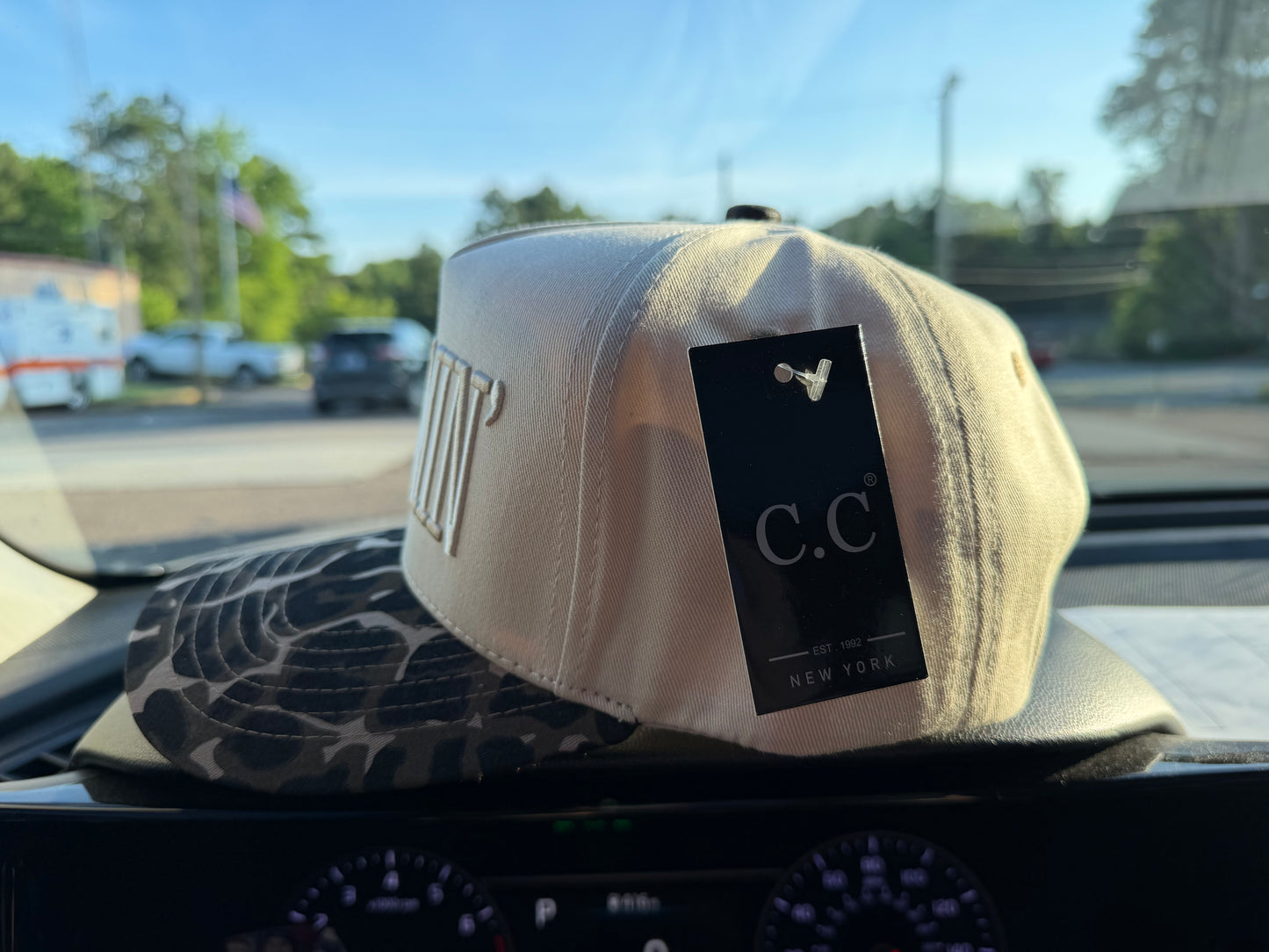 Mommin’ Trucker Hat