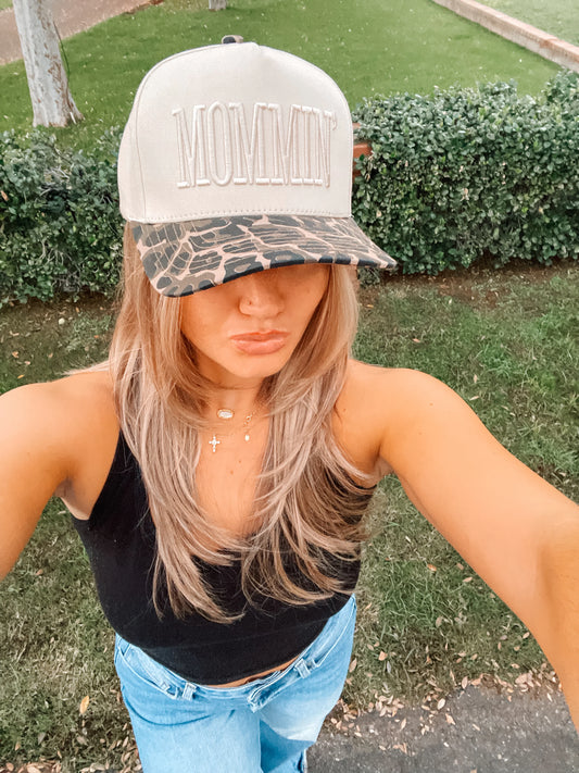 Mommin’ Trucker Hat